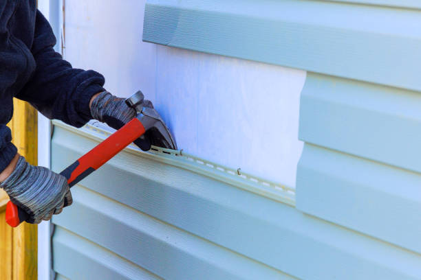 Reliable Emergency Siding Repair contractor in Westbury, NY by Squared Siding